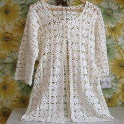 Ажурная кофточка, связанная крючком