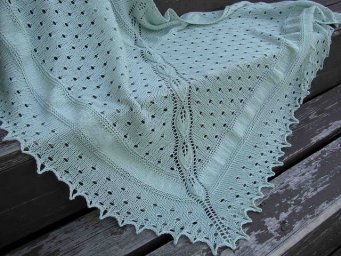 Ажурная шаль спицами