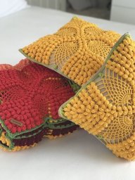 Рельефный мотив крючком