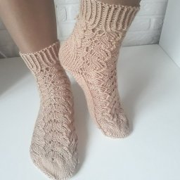 Ажурные носки спицами