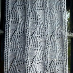Легкий и ажурный шарфик спицами