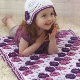 Коврик из объемных цветов