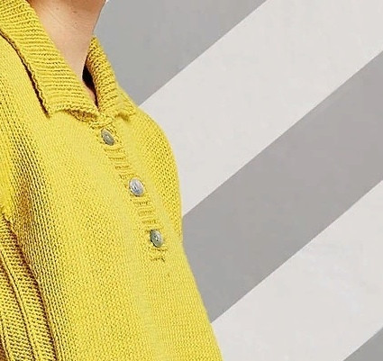 Стильный пуловер свободного фасона