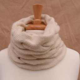 Вяжем уютный хомут спицами