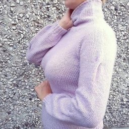 Сиреневый свитер спицами