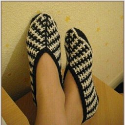 Тапочки спицами, удобно и красиво!