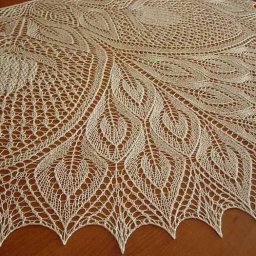 Вяжем красивую шаль