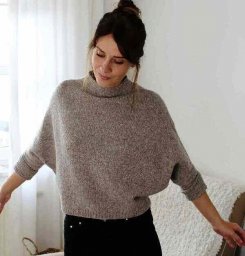 Свободный джемпер покроя «летучая мышь"