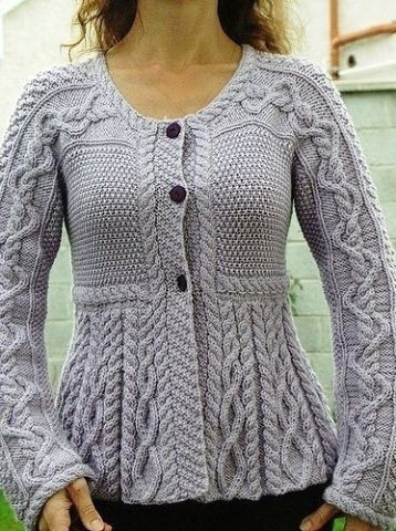 Жакет с оригинально оформленной спинкой