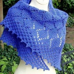 Ажурная шаль с осенними мотивами