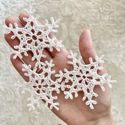 Ажурные снежинки крючком