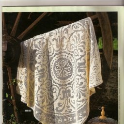 Изысканная филейная скатерть