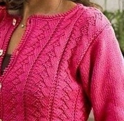 Малиновый жакет спицами