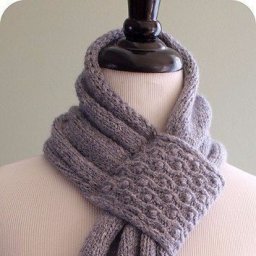 Интересный шарф спицами