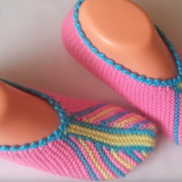 Яркие следки спицами