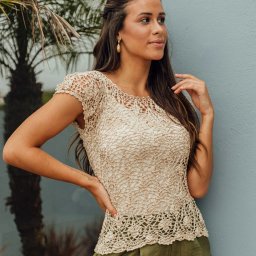 Очаровательная ажурная блуза на лето