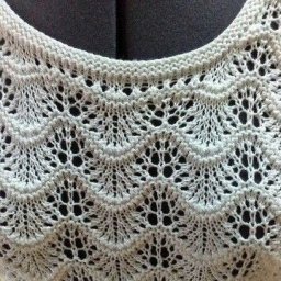 Интересный узор спицами