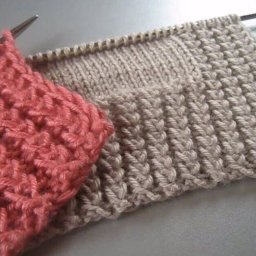 Рeльeфнaя peзинкa спицами