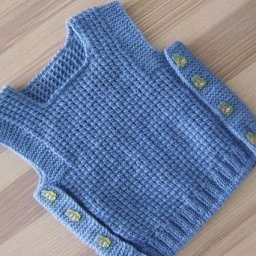 Удобная жилеточка для малыша