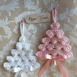 Простая вязаная елочка