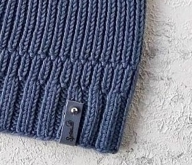 Мужская шапка спицами