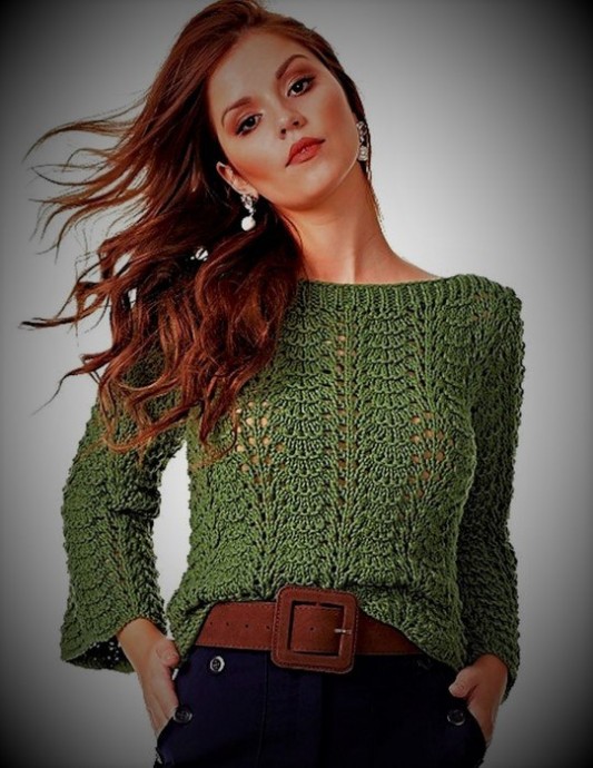 Легкий пуловер с волнообразным узором