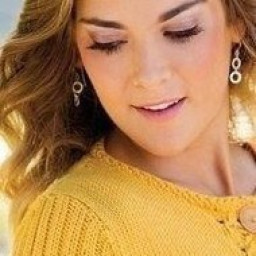 ​Яркий кардиган