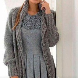 Удлиненный жакет с объемными карманами и лацканами