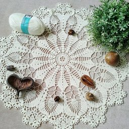 Нежная кружевная салфетка крючком