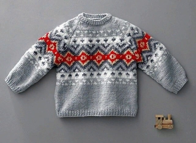 Идея для детского зимнего свитера спицами