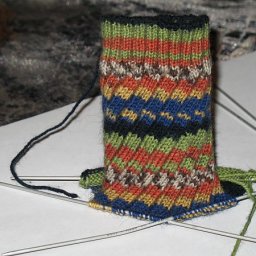 Вяжем аккуратную косую косичку