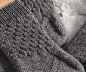 Мужские носки спицами