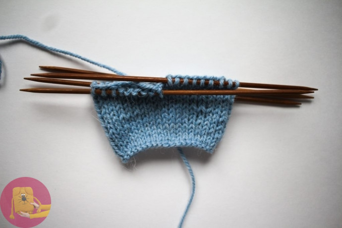 Бaзoвыe вapeжки cпицaми c aнaтoмичecким пaльчикoм