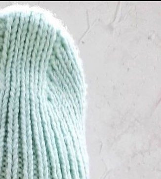 Шапочка бини из Alize Merino royal Шапочка бини из Alize Merino royal