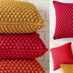 Вяжем уютную подушку крючком