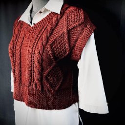 Женский жилет спицами