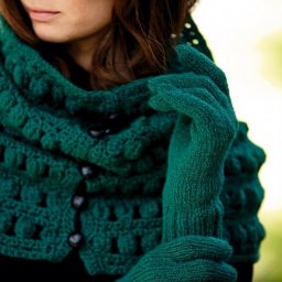 Милые перчатки изумрудного цвета