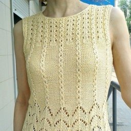 Милый топ из ленточной пряжи - хорошее решение для лета