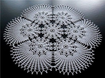 Салфетка из ажурных "розеток"
