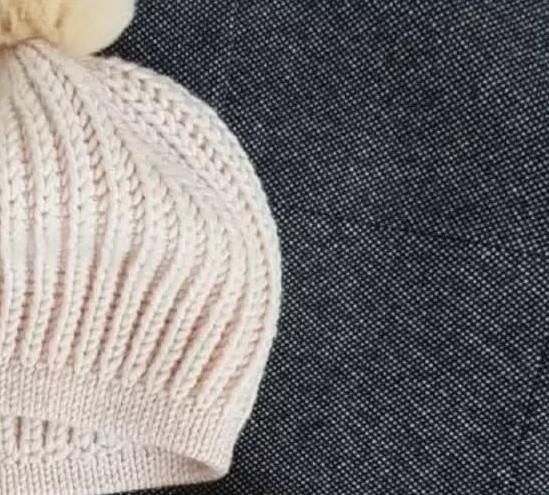 Детский берет спицами