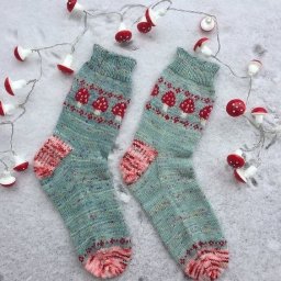 Носочки с мухоморами. Идеи и схемы