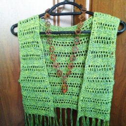 Короткие женские жилеты