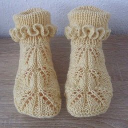 Красивые ажурные тапочки