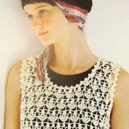 Простой топ, связанный крючком