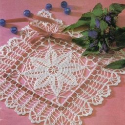 Очаровательная салфетка крючком
