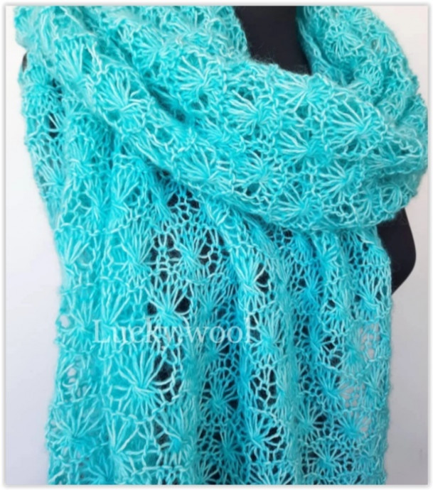 Красивый палантин "Звезды"