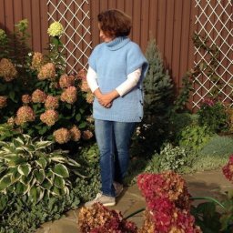 Простая жилетка спицами, подойдет для начинающих