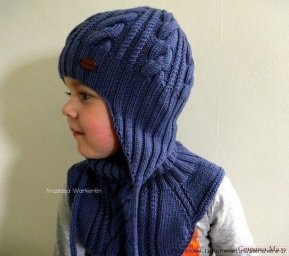 Комплект из детской шапки и манишки спицами