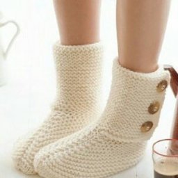 Уютные домашние сапожки, вяжем спицами