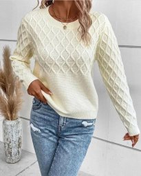 Джемпер спицами с узором из ромбов с "жемчугом" внутри